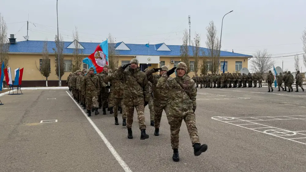 В Бейнеу перед личным составом разведывательного полка поставили задачи на новый учебный год (2)