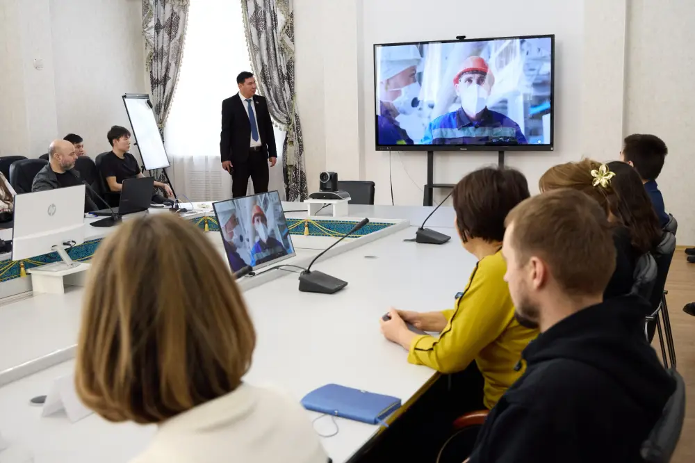 Профессор литовского университета консультирует костанайских предпринимателей на базе КРУ (4)