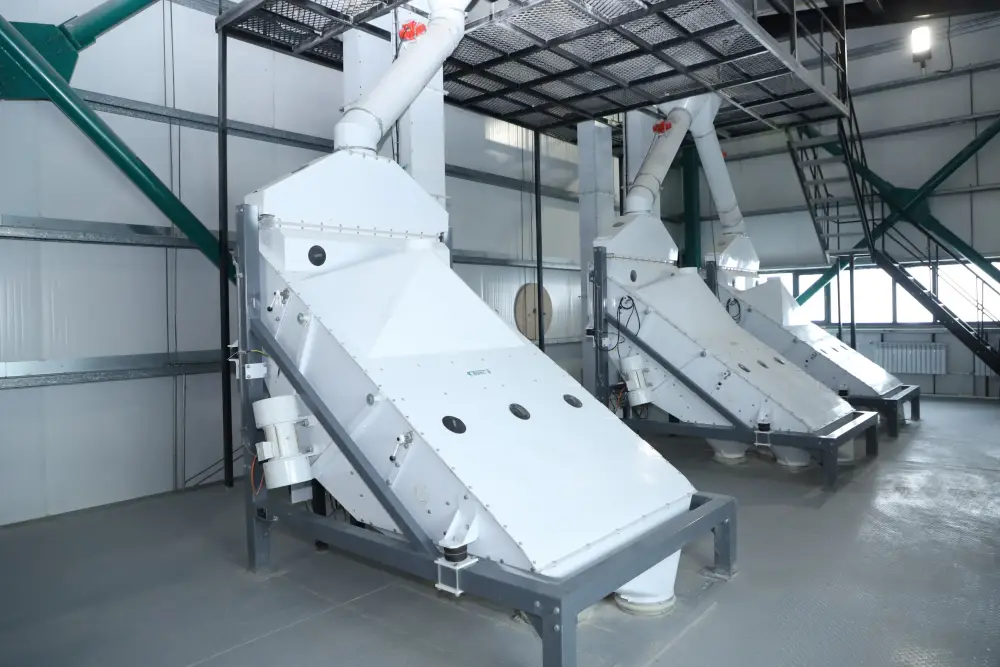 Строительство комбикормового завода мощностью 750 тыс. тонн в год завершается в СКО (3)