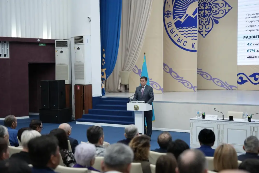 Открытый диалог: акимы ВКО и Усть-Каменогорска встретились с населением (5)