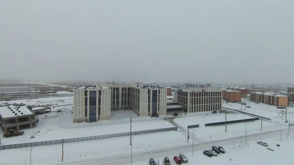 В Косшы завершается строительство поликлиники на 1000 посещений в сутки (9)