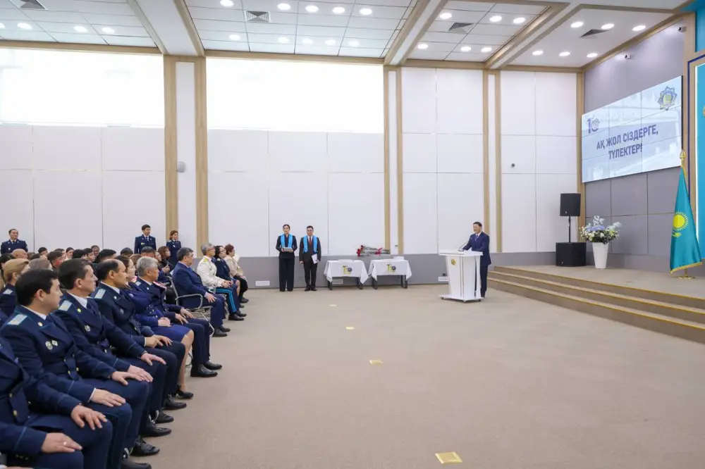 Начало профессионального пути: в Академии правоохранительных органов прошёл торжественный выпуск (4)