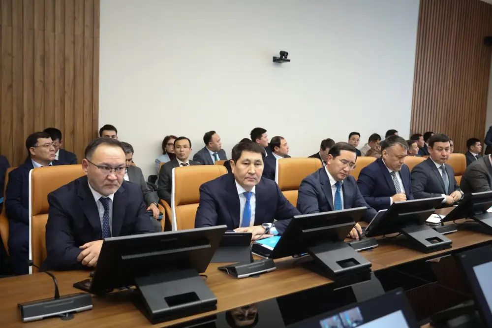 В акимате области рассмотрели ход отопительного сезона (3)