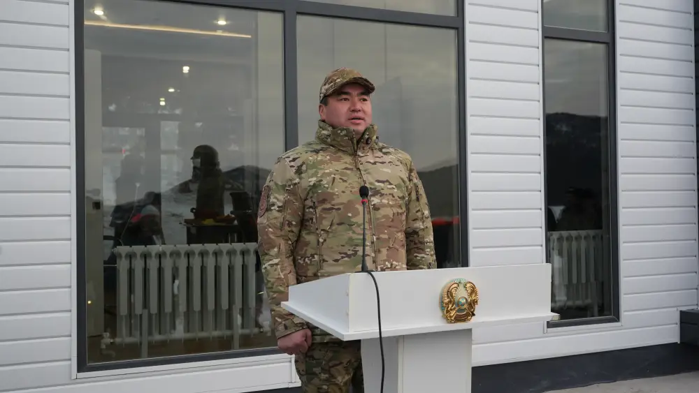 Глава МЧС открыл новую модульную спасательную станцию на берегу озера Имантау (7)