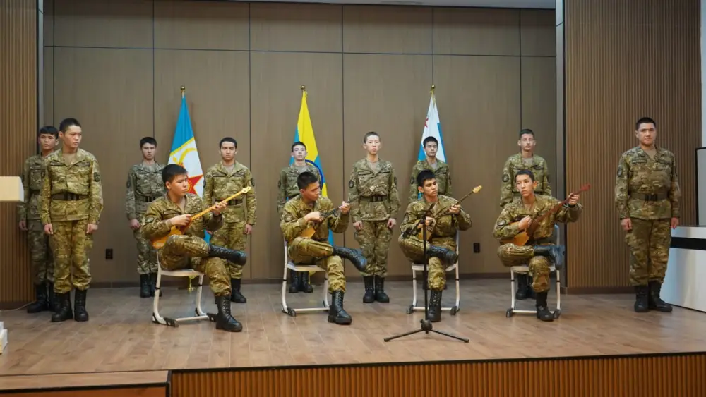 В Алматы журналистов ознакомили со спецификой обучения в военных учебных заведениях МО РК (7)