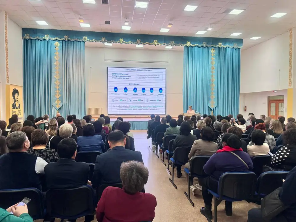 Завершена работа предметной экспертной комиссии по рассмотрению учебной литературы, рекомендуемой к 2026-2027 учебному году (2)