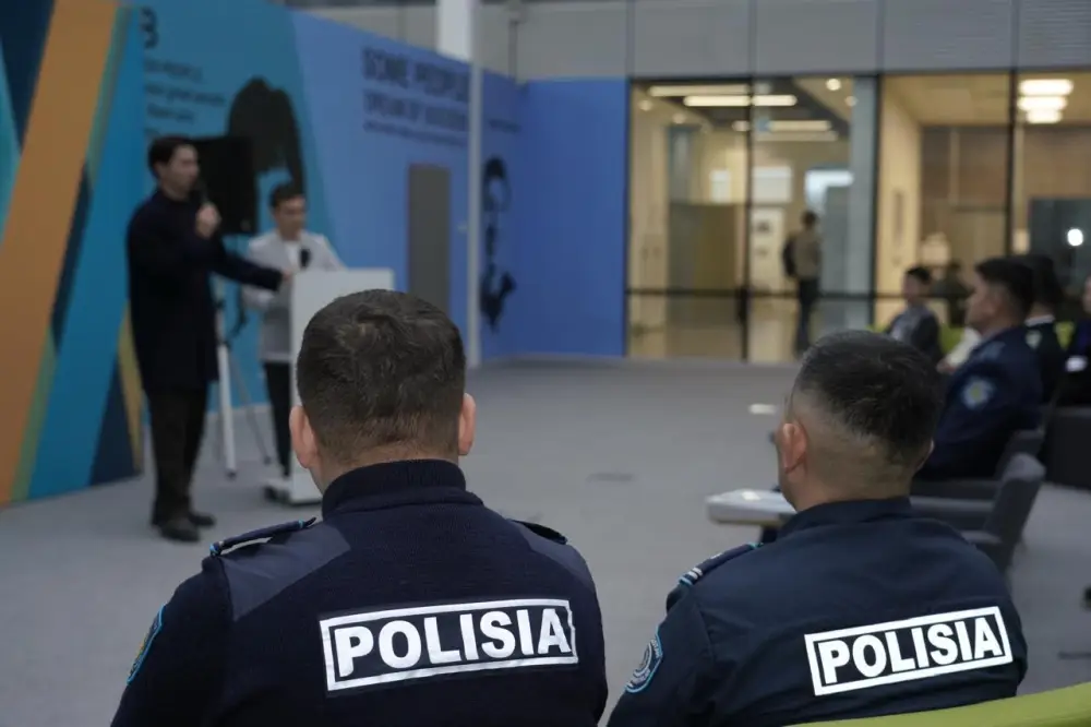 Столичным студентам рассказали, как защититься от мошенников (5)