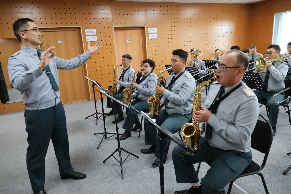 Двойной юбилей в оркестрах Национальной гвардии (5)