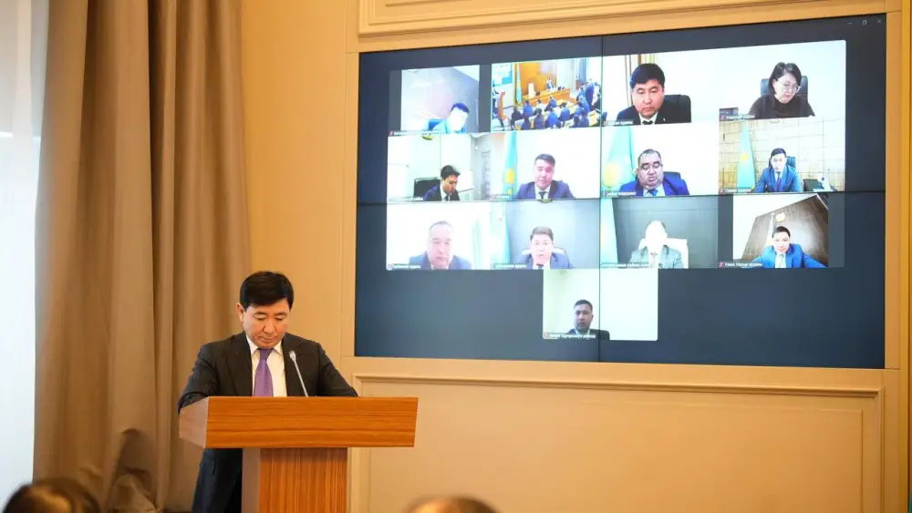 В акимате ВКО обсудили ход реализации задач, поставленных в начале года (4)