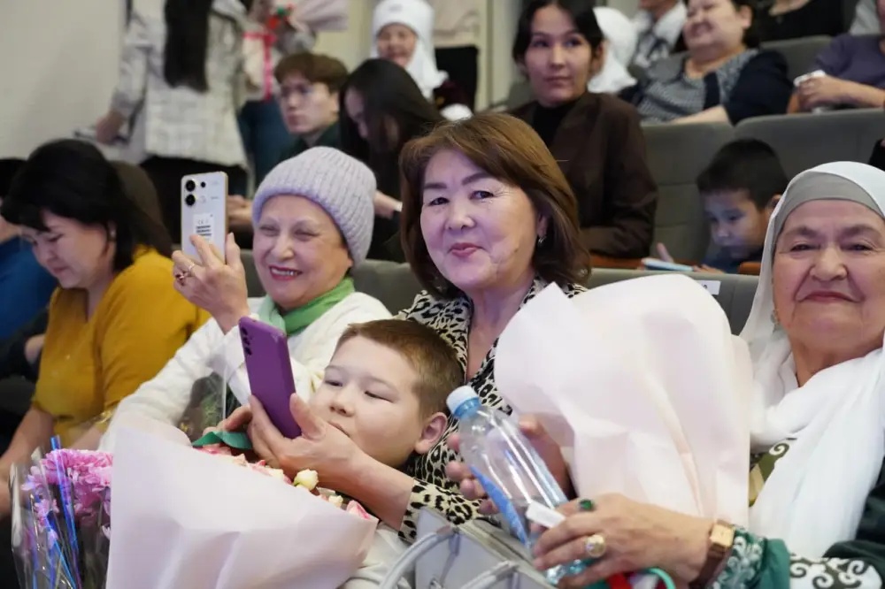 В новую квартиру – в Новый год: очередникам Косшы вручили ключи (10)