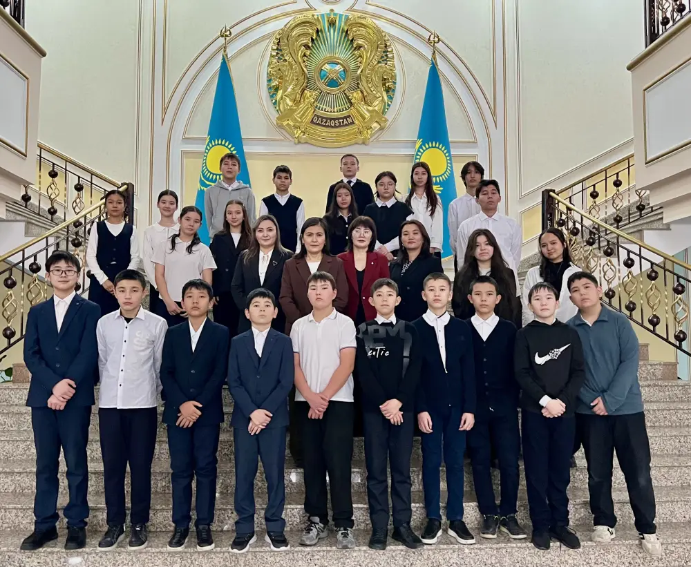 Школьникам города Косшы представили историю становления дипломатии независимого Казахстана (4)