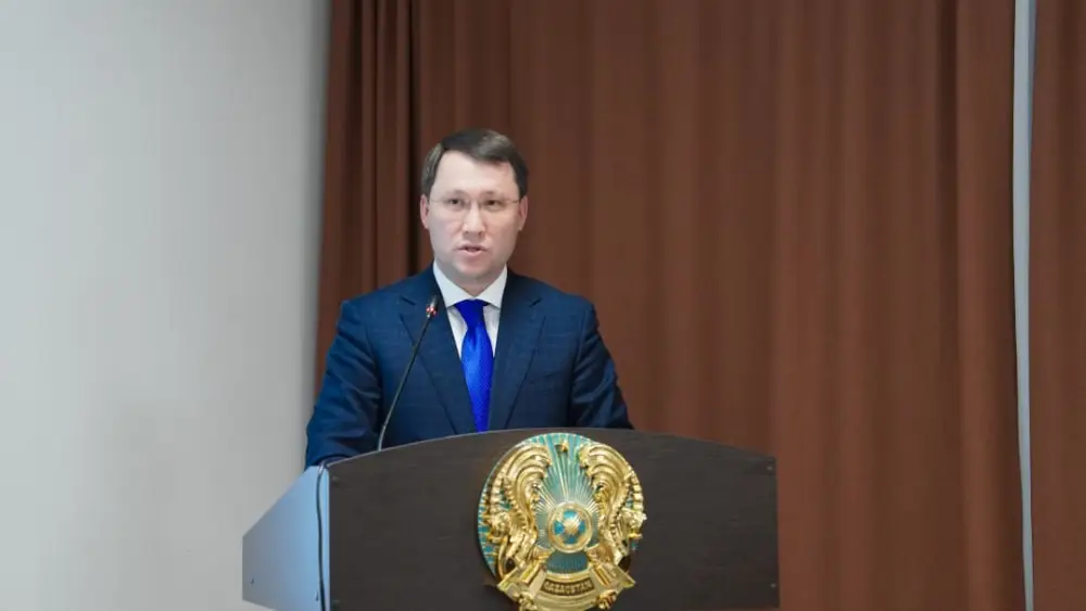 Айдарбек Сапаров поручил активизировать работу по интеграции отраслевых систем в единый цифровой контур (2)