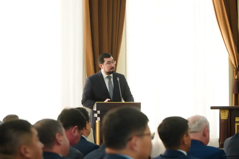 Рост инвестиций и развитие дорожной инфраструктуры рассмотрены на заседании акимата (5)