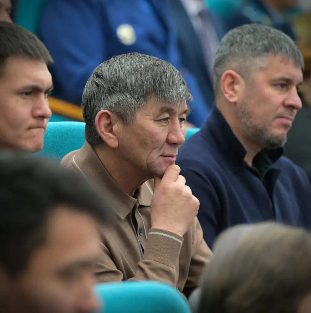 Сегодня аким области Асаин Байханов встретился с жителями Щербактинского района и обсудил актуальные вопросы (2)