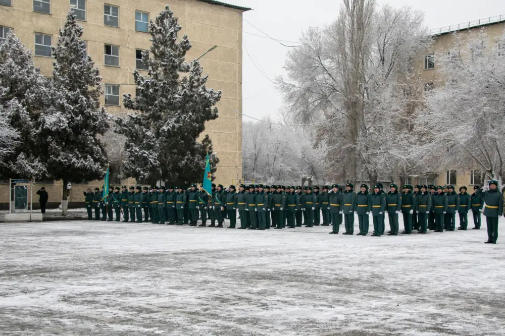 Воинским частям Десантно-штурмовых войск вручили Боевые знамена (6)