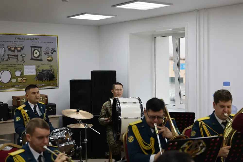 В армию со своей гитарой: история талантливого солдата (3)