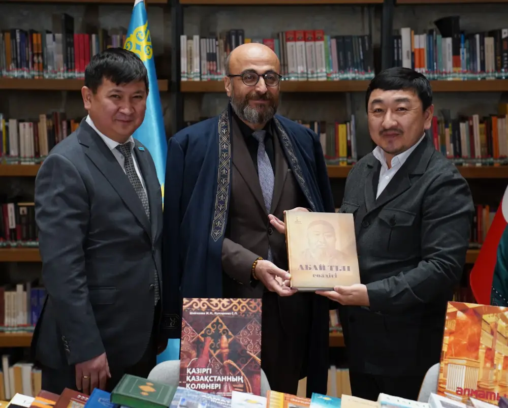 В крупнейшей библиотеке Стамбула впервые открылся научно-литературный уголок Казахстана (4)