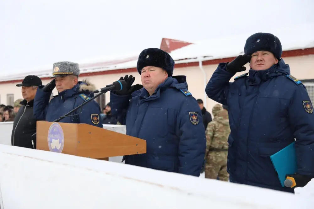 В Акмолинском гарнизоне солдаты войск ПВО дали клятву на верность Родине (2)