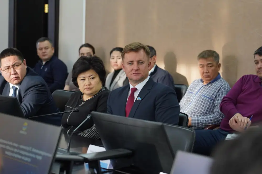 Ермек Кенжеханұлы провел встречу с населением Акмолинской области (9)