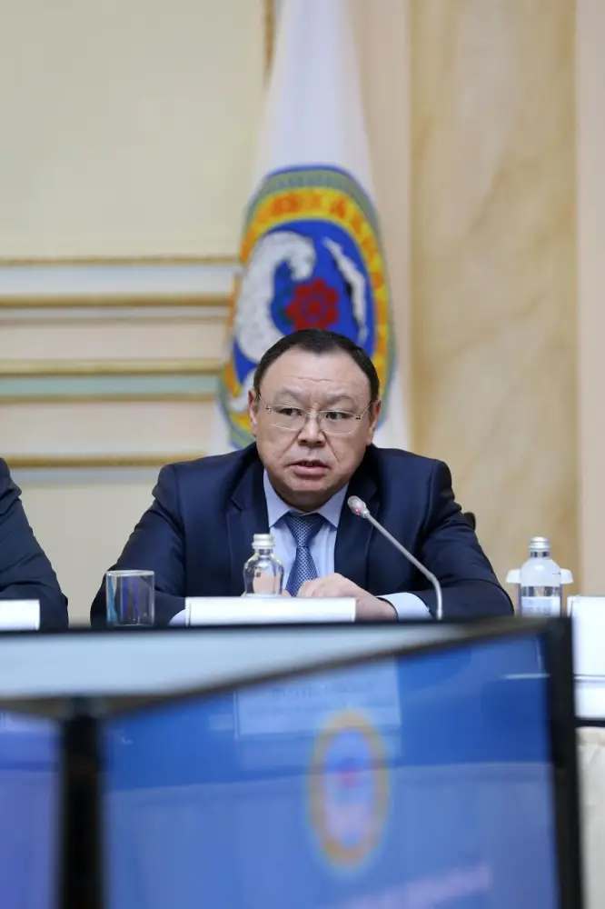 Заместитель акима Алматы Абзал Нукенов встретился с руководителями вузов (4)