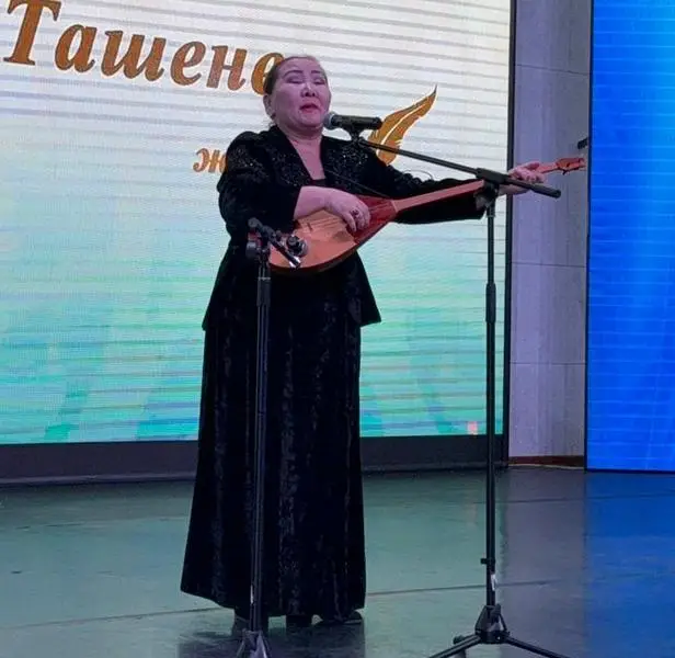 В Карагандинской области вручили премию имени Жұмабека Ташенова (2)