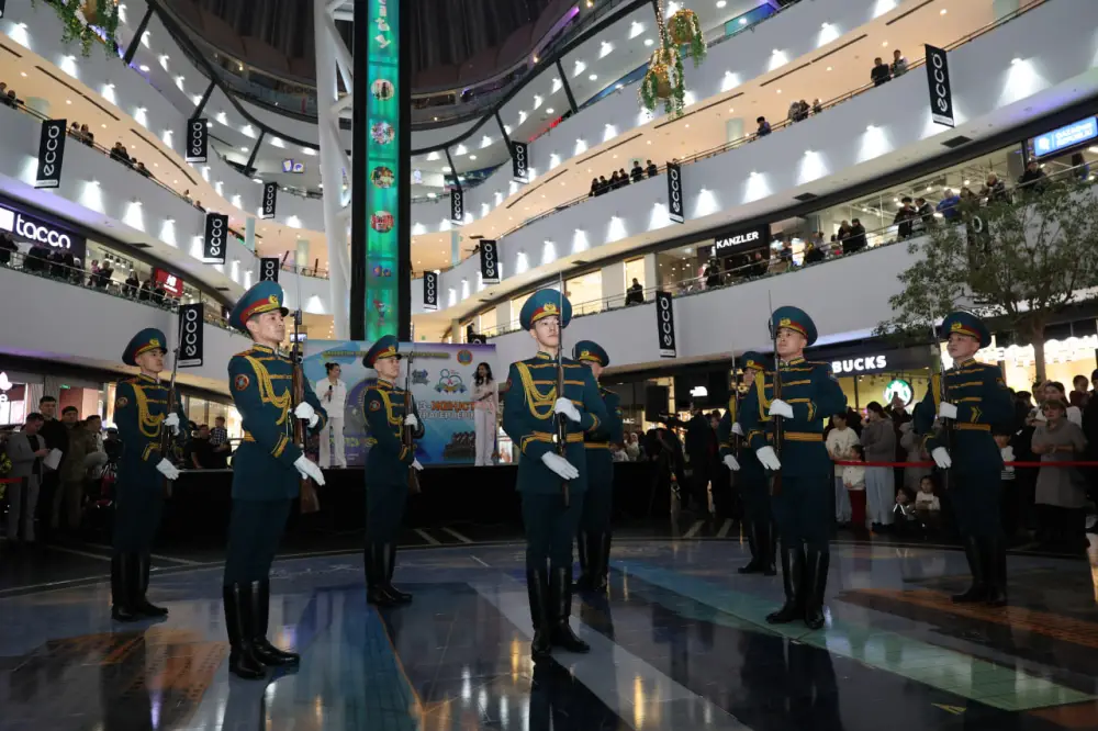 Стартовал отбор в элиту НацГвардии: история солдата роты почётного караула вдохновляет новобранцев (2)