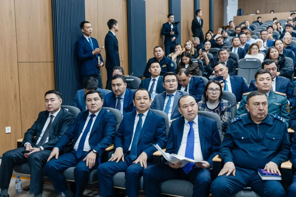 Серик Шапкенов встретился с жителями Жылыойского района (5)