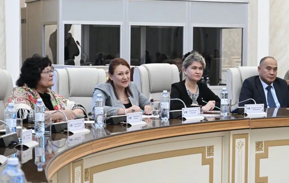 В области Жетісу в честь 30-летия Ассамблеи народа Казахстана выпустили историческую книгу и художественный фильм (4)