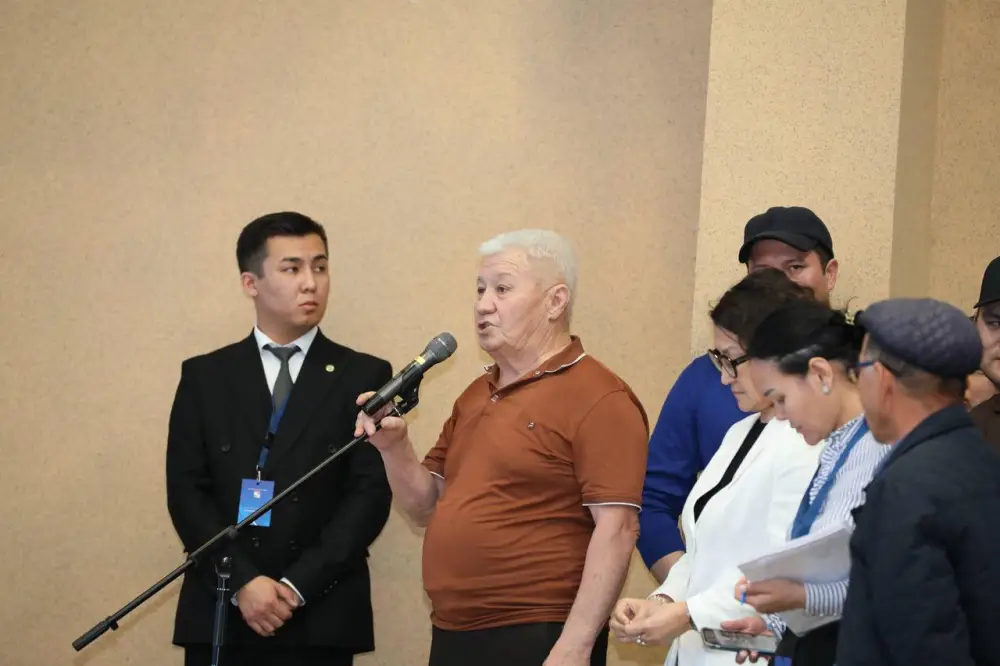 Нурдаулет Килыбай выслушал проблемы жителей города Актау (6)