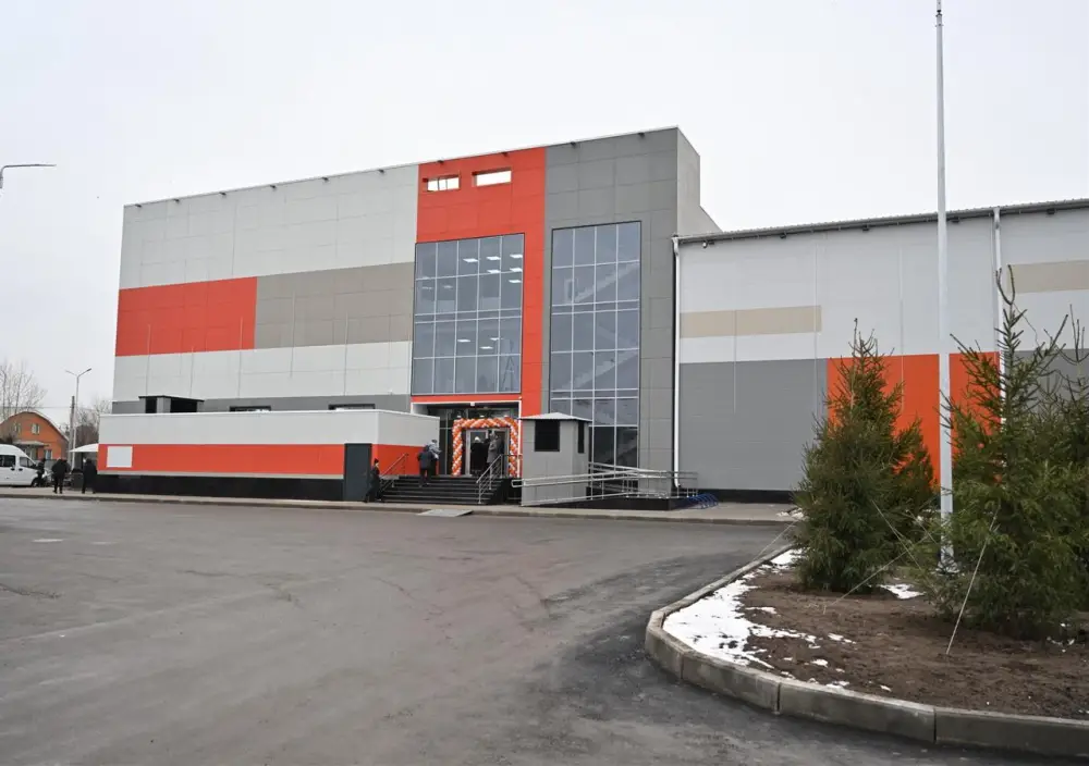 Новая ледовая арена открылась в микрорайоне Жас Өркен (9)