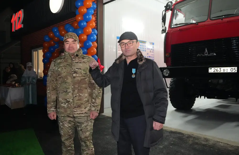 Глава МЧС ввел в эксплуатацию 120-й ДПФ «Ауыл құтқарушылары» (4)