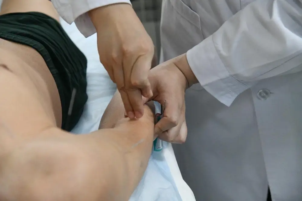 День открытых дверей для пожилых горожан провели в столичной клинике (5)