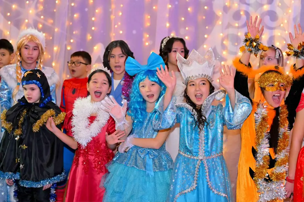 В Семее прошла новогодняя елка акима области (4)