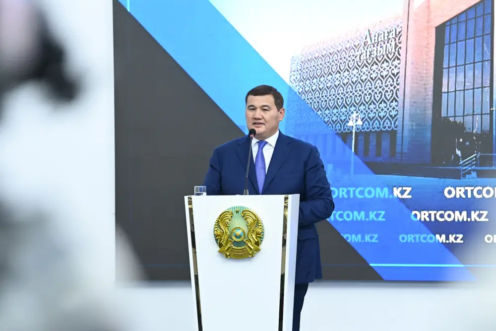 За прошедшие 11 месяцев на постоянную работу трудоустроено около 28 тысяч человек (5)