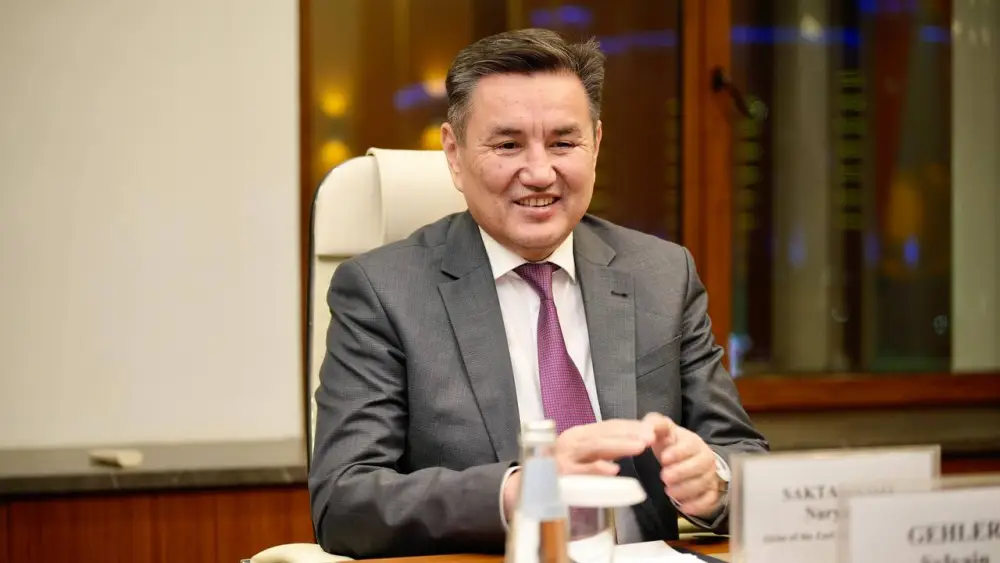 Председатель совета директоров УК ТМК награждён орденом «Барыс» I степени (2)