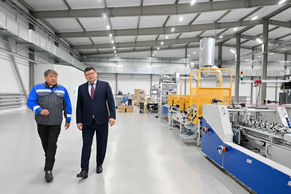 В Семее открыт современный цех по производству картонной упаковки (9)