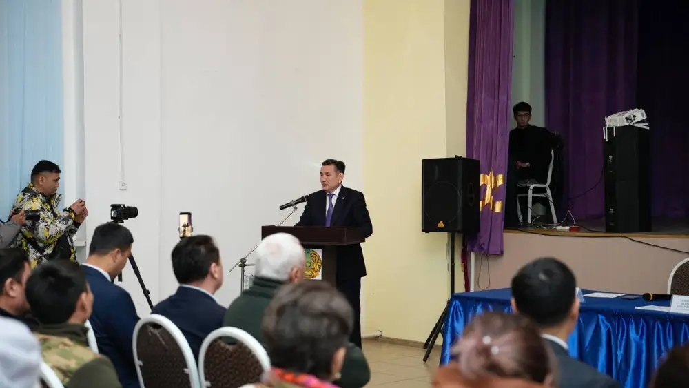 Аким ВКО встретился с жителями Маралды (3)