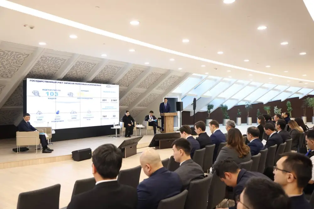 За 11 месяцев 2025 года объем производства в обрабатывающей промышленности увеличился на 5,9% (2)