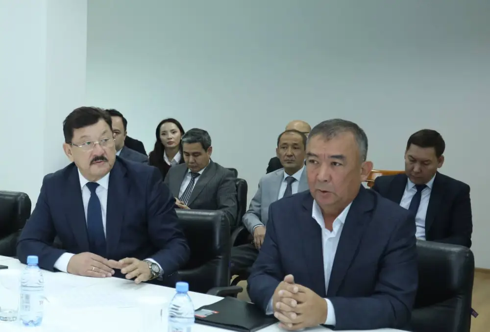 Нурдаулет Килыбай провёл общественный приём на площадке партии (4)