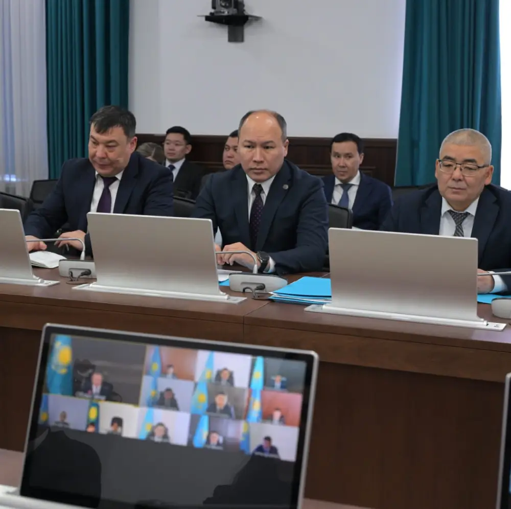 Сегодня в акимате области рассмотрели итоги социально-экономического развития региона за 11 месяцев и ожидаемые результаты за январь-декабрь 2025 года (4)