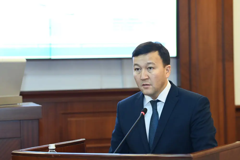 На встрече с фермерами Кызылординской области Канат Бозумбаев обсудил риски вегетационного периода следующего года (5)