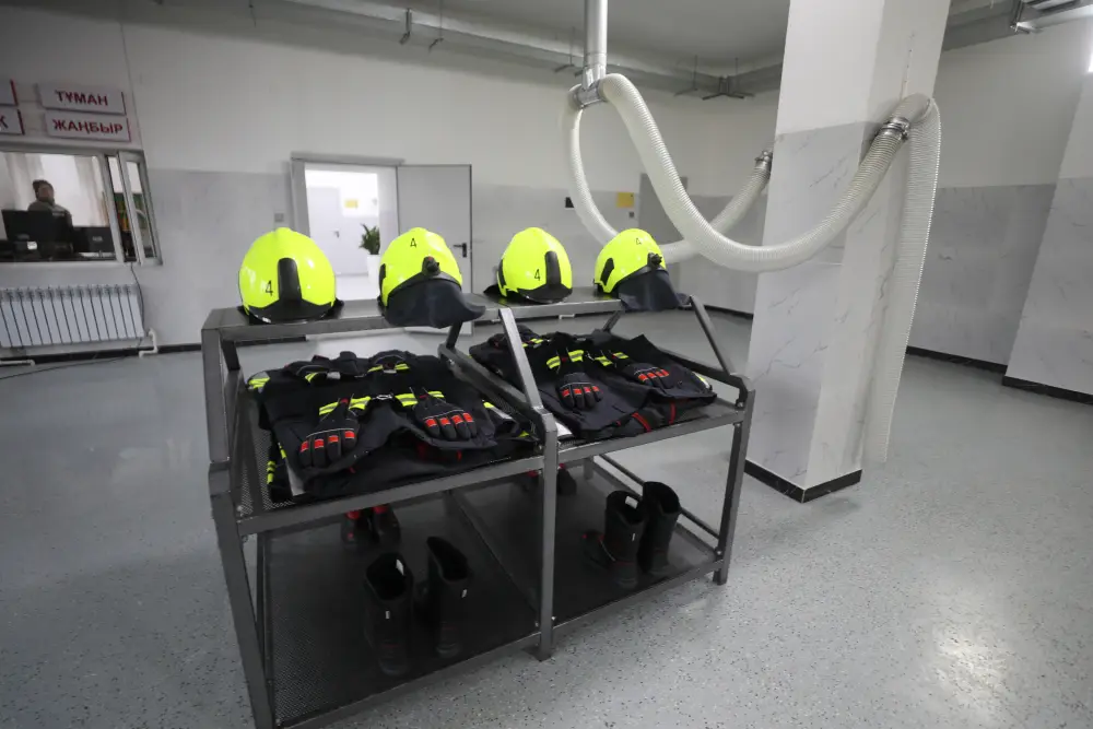 В Алматы обновили специализированную пожарную часть (5)
