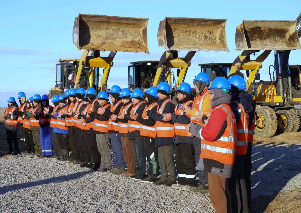 В ТУРКЕСТАНСКОЙ ОБЛАСТИ НАЧАЛОСЬ СТРОИТЕЛЬСТВО СОЛНЕЧНОЙ ЭЛЕКТРОСТАНЦИИ МОЩНОСТЬЮ 300 МВТ (2)