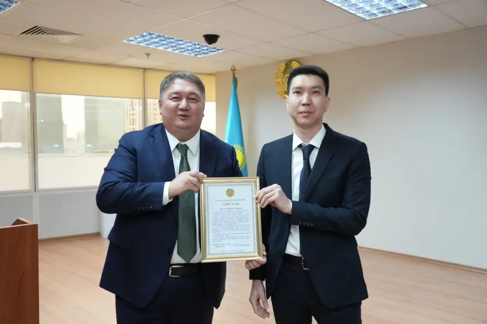 Награждение сотрудников по итогам аудита ИКАО по авиационной безопасности (8)