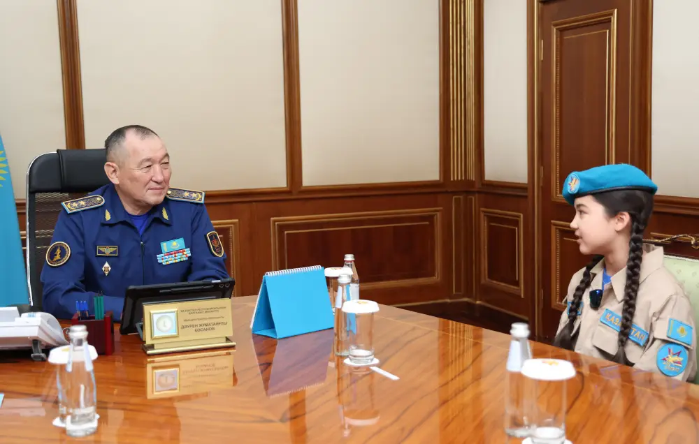 Министр обороны поздравил финалистку конкурса «Голос. Дети» Жасмину Тузелову (6)