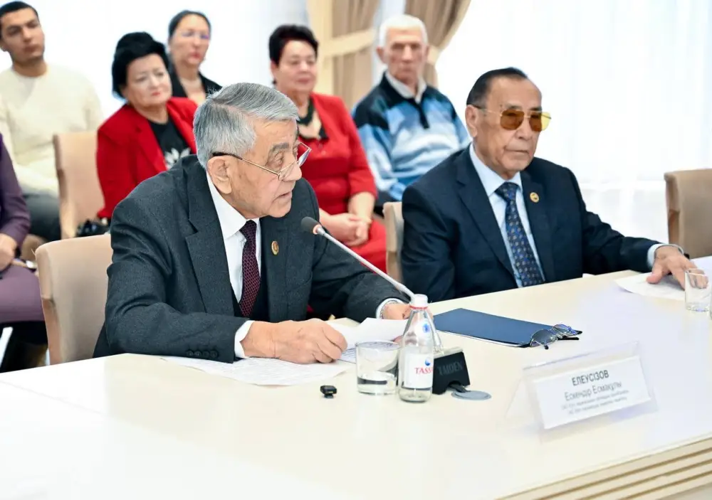 В области прошел ежегодный форум, посвященный укреплению национального единства и сохранению духовных ценностей (8)