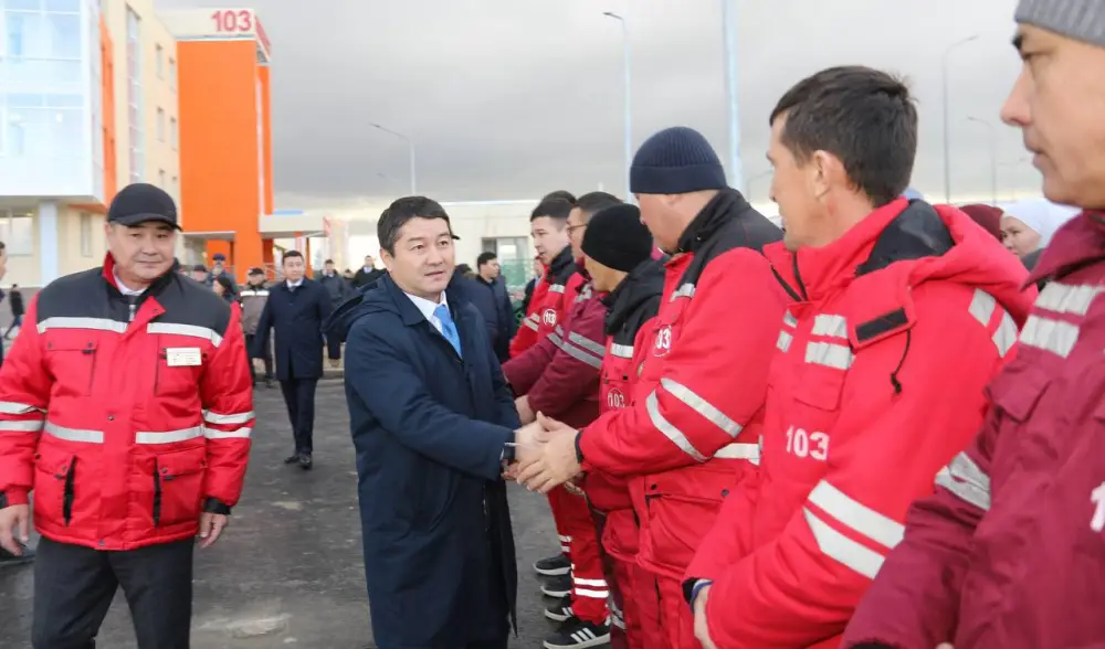 Служба скорой помощи Мангистауской области пополнилась 32 новыми автомобилями (2)
