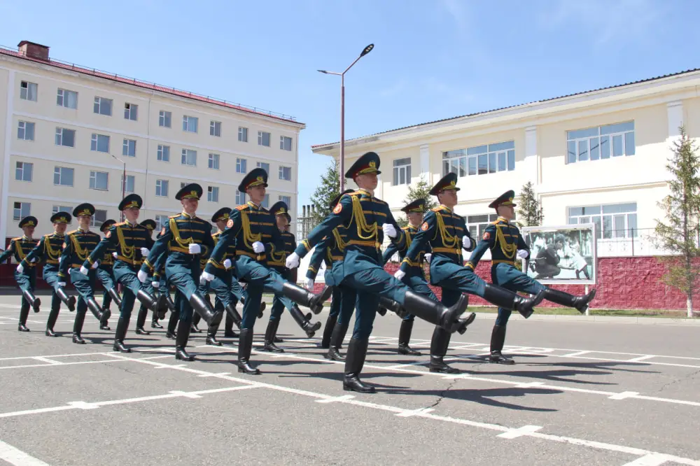 Стартовал отбор в элиту НацГвардии: история солдата роты почётного караула вдохновляет новобранцев (5)