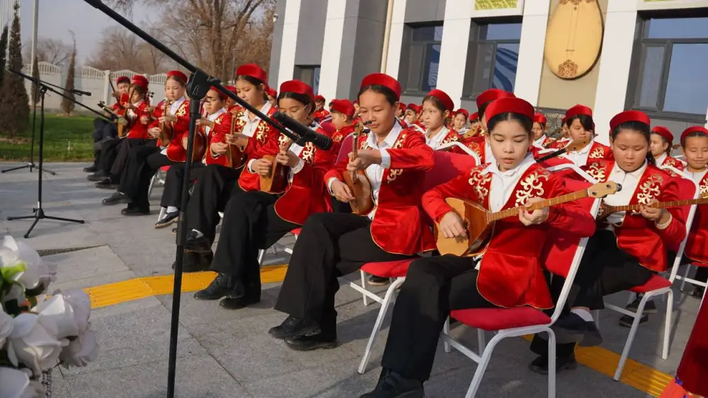 Музыкальную школу на 300 мест открыли в Туркестанской области на возвращенные активы (3)