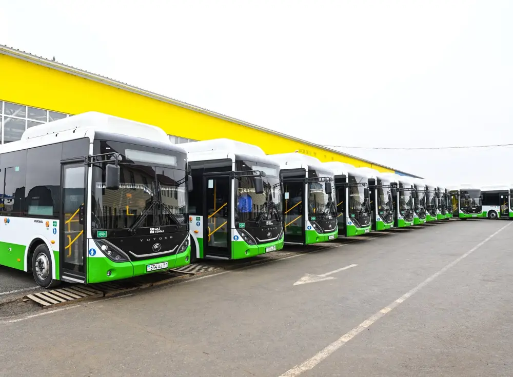 Глава региона встретился с сотрудниками «Қызылорда автобус паркі», «Қызылорда су жүйесі» (4)